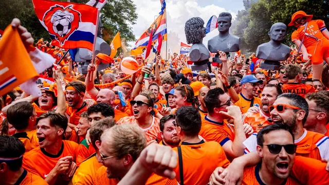 OK9: Rotterdam - Thành phố đa sắc màu ủng hộ 5 Đội tuyển World Cup 2026 - Zino