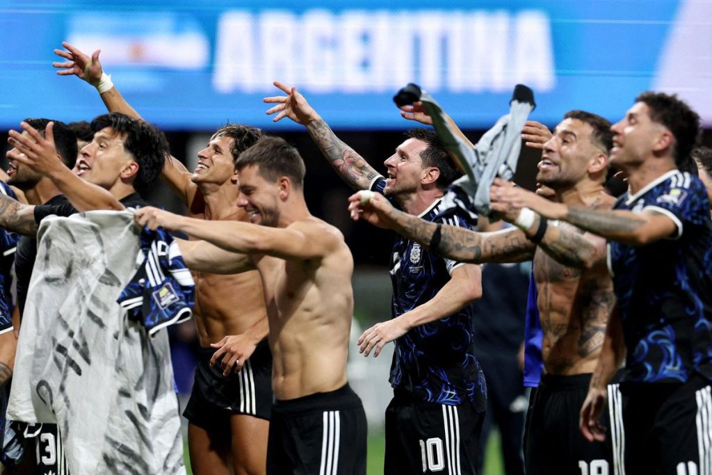 OK9 - Argentina nhận
